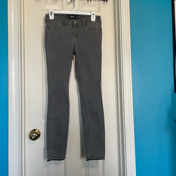 Hollister Denim - Never Worn Hollister Gray Jean Legging